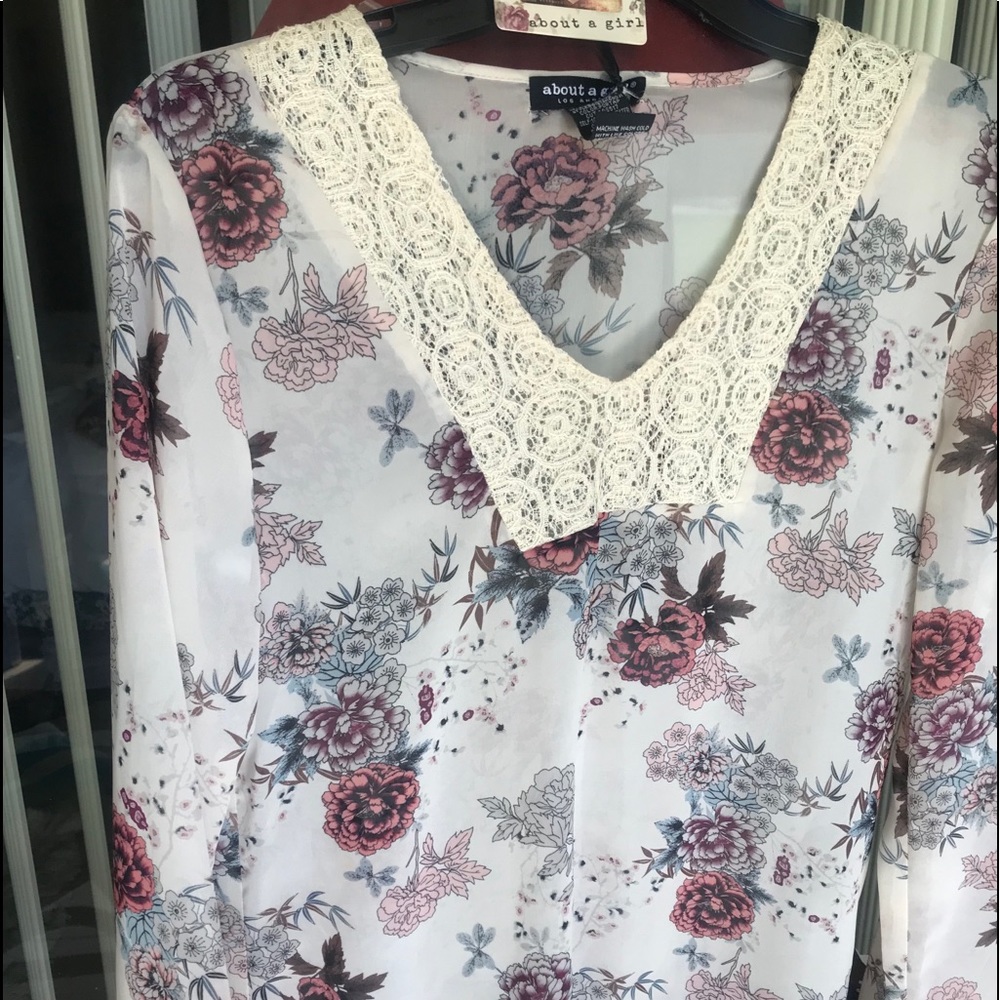 Floral long sleeve blouse
